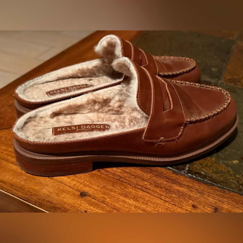 Kelsi Dagger Women's Brooklyn Lock Loafer
